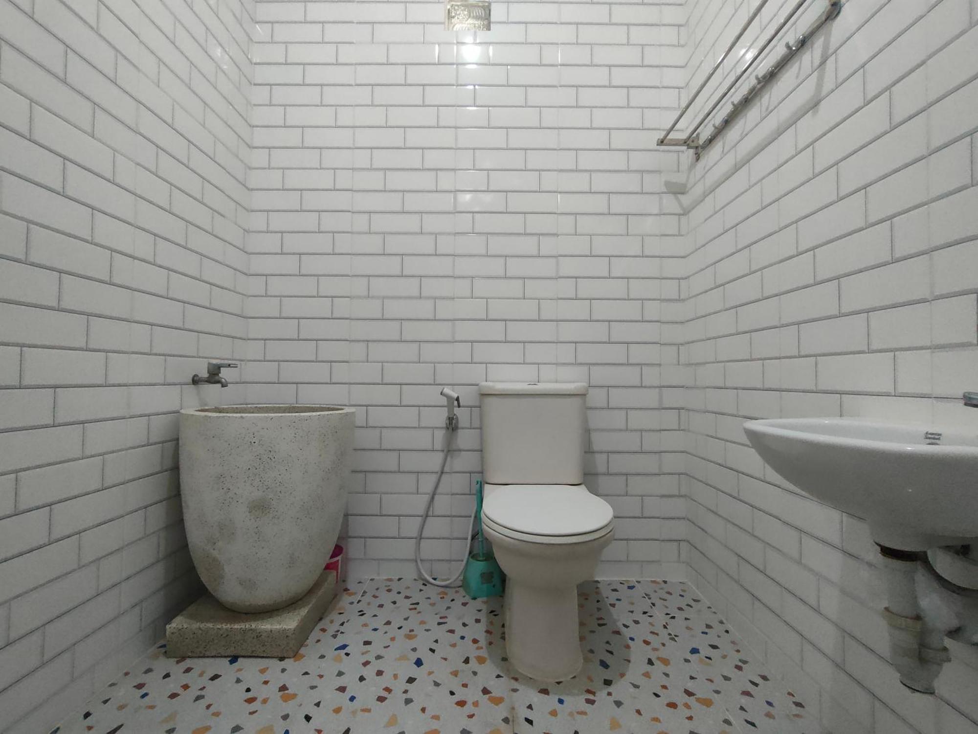 Tjahaja Baroe Syariah Mitra Reddoorz At Dukuh Kupang Otel Surabaya Dış mekan fotoğraf