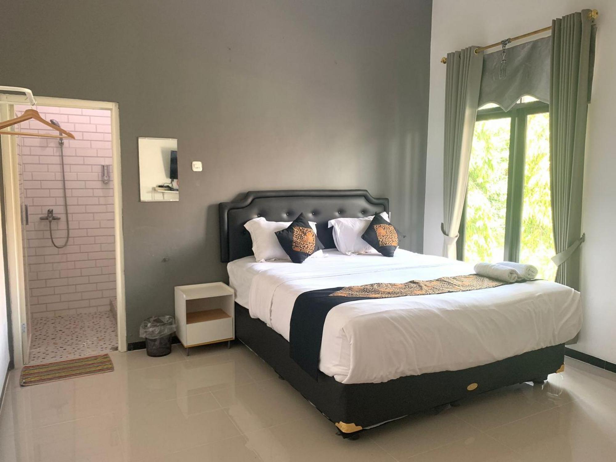 Tjahaja Baroe Syariah Mitra Reddoorz At Dukuh Kupang Otel Surabaya Dış mekan fotoğraf