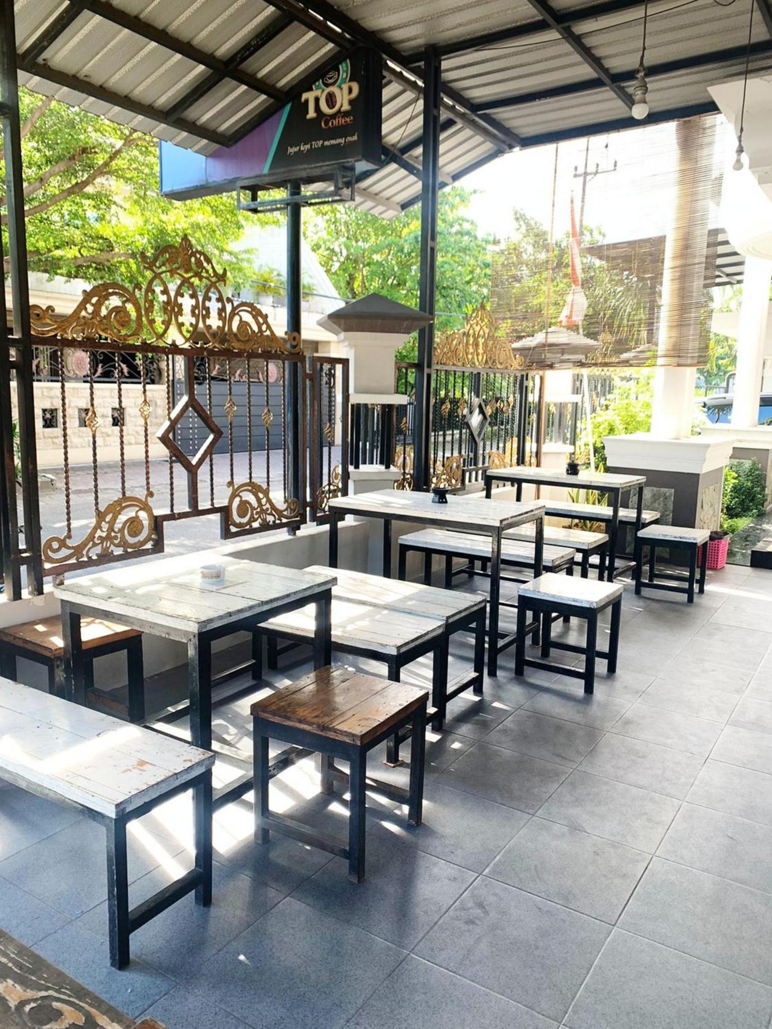 Tjahaja Baroe Syariah Mitra Reddoorz At Dukuh Kupang Otel Surabaya Dış mekan fotoğraf
