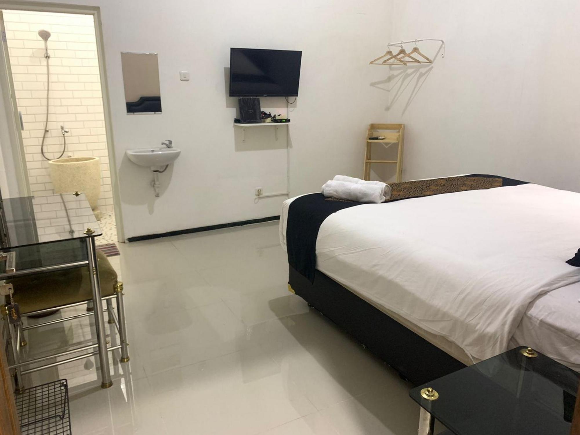 Tjahaja Baroe Syariah Mitra Reddoorz At Dukuh Kupang Otel Surabaya Dış mekan fotoğraf